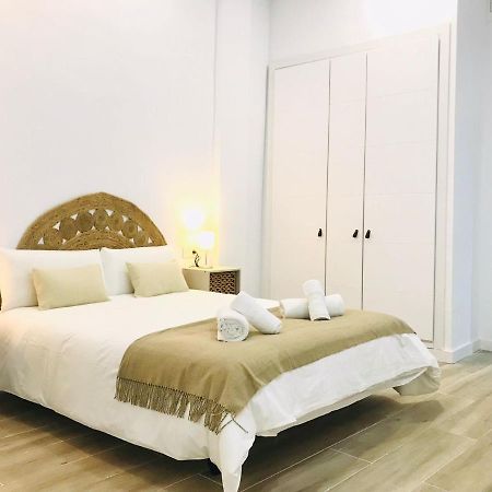 Munilla & Beach By Ele Apartments Malaga Bagian luar foto