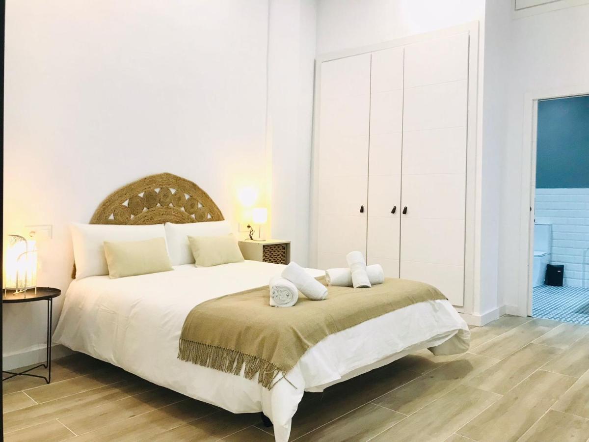 Munilla & Beach By Ele Apartments Malaga Bagian luar foto