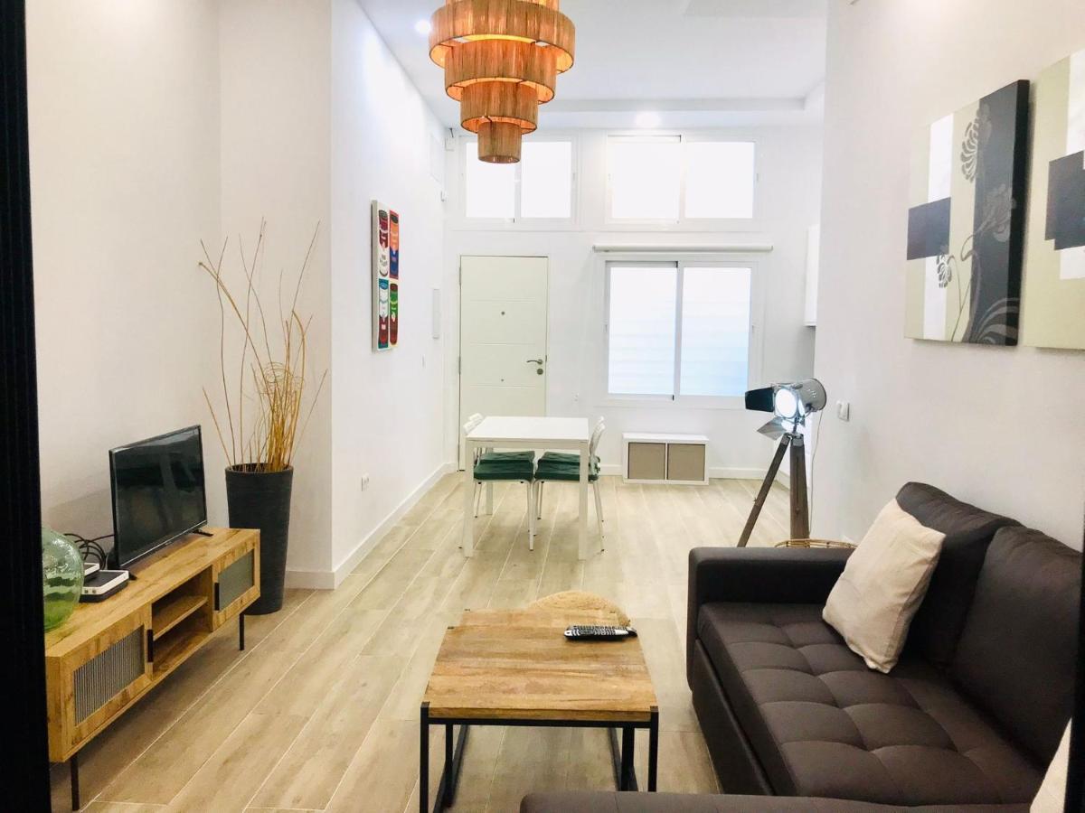 Munilla & Beach By Ele Apartments Malaga Bagian luar foto