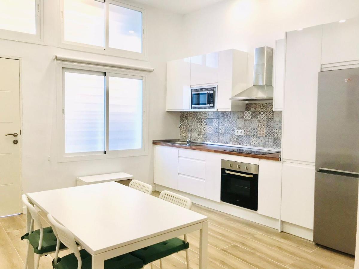 Munilla & Beach By Ele Apartments Malaga Bagian luar foto
