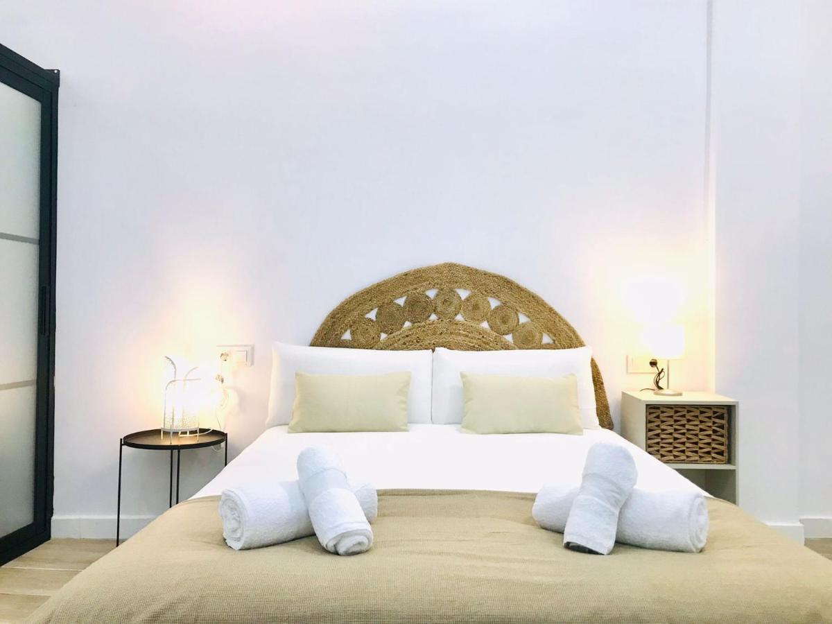 Munilla & Beach By Ele Apartments Malaga Bagian luar foto